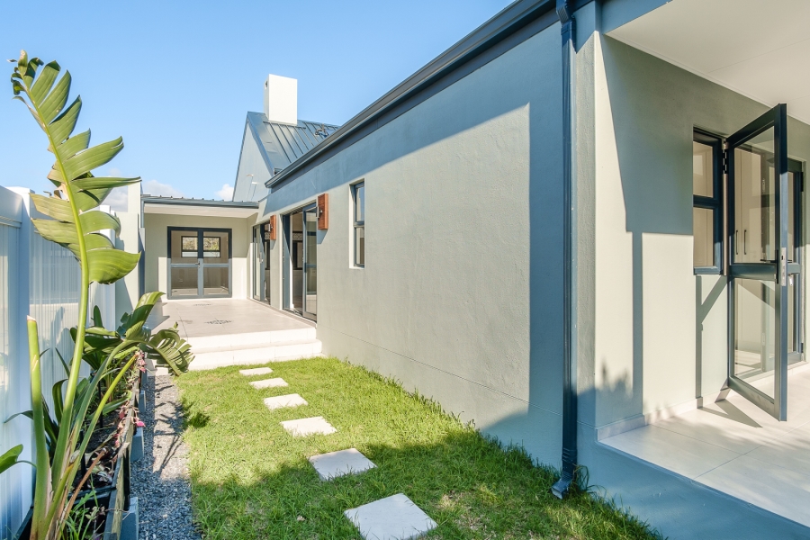 3 Bedroom Property for Sale in Kommetjie Western Cape